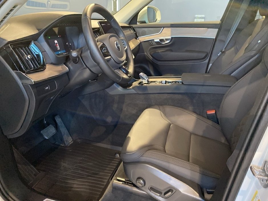 2025 Volvo XC90 2025.5 B6 AWD Core Bright Theme 7-Seater-9