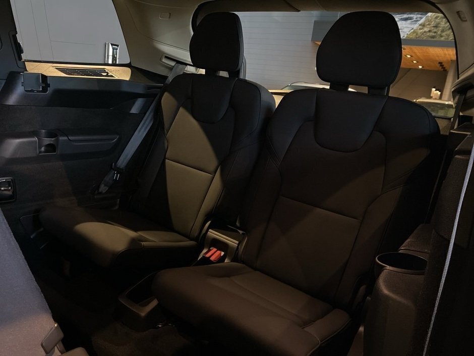 2025 Volvo XC90 2025.5 B6 AWD Plus Bright Theme 7-Seater-19
