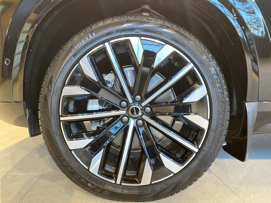 2025 Volvo XC90 2025.5 B6 AWD Plus Bright Theme 7-Seater-8