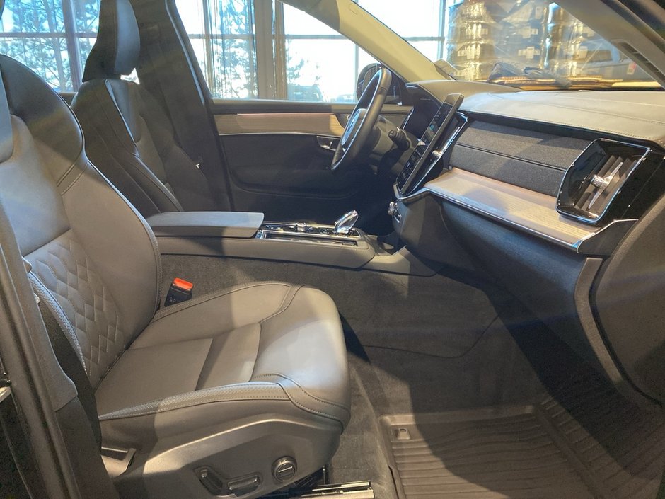 2025 Volvo XC90 2025.5 B6 AWD Plus Bright Theme 7-Seater-24