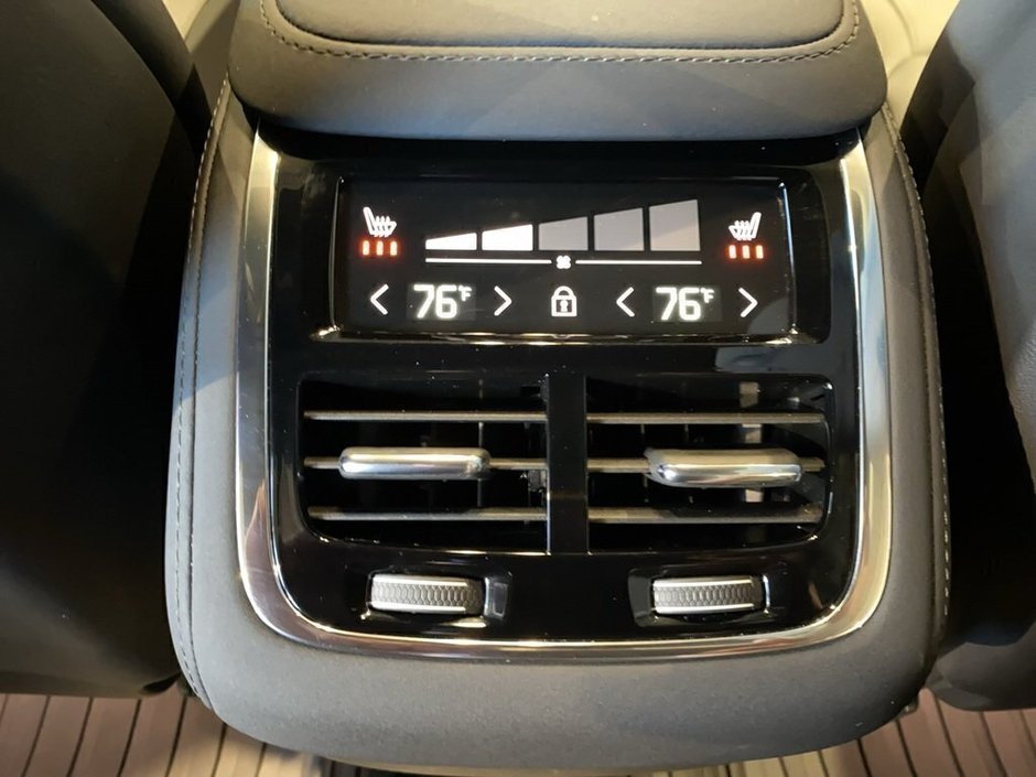 2025 Volvo XC90 2025.5 B6 AWD Plus Bright Theme 7-Seater-18