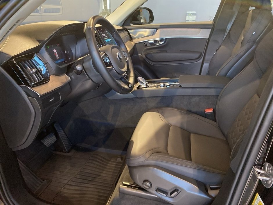 2025 Volvo XC90 2025.5 B6 AWD Plus Bright Theme 7-Seater-9