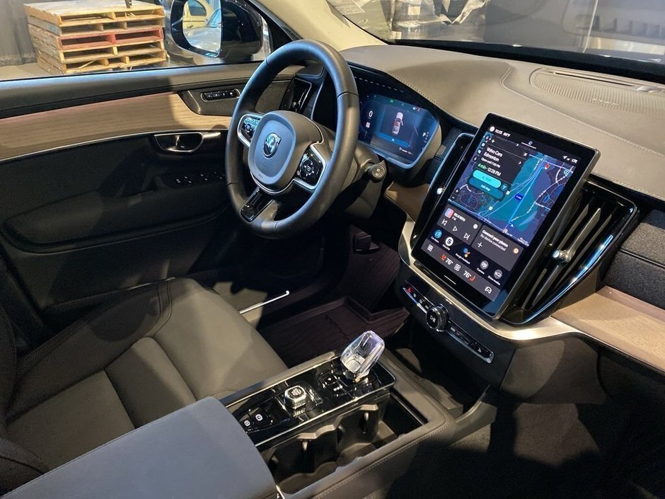 2025 Volvo XC90 2025.5 B6 AWD Plus Bright Theme 7-Seater-25