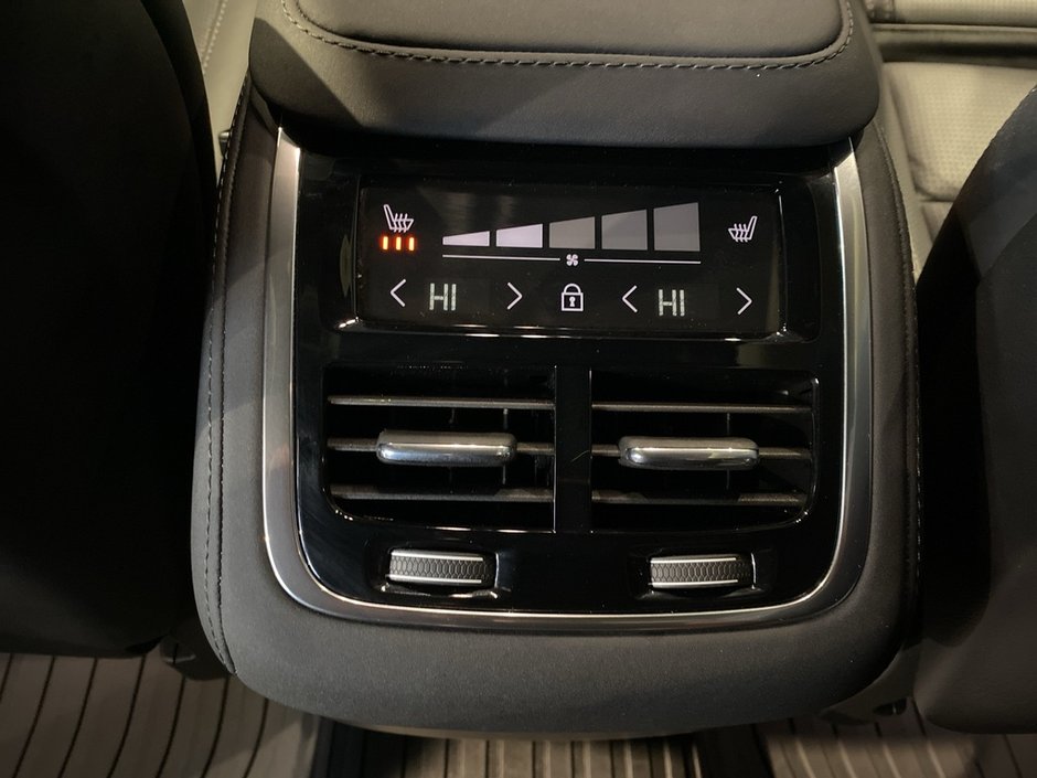 2025 Volvo XC90 2025.5 B6 AWD Ultra Bright Theme 7-Seater-18