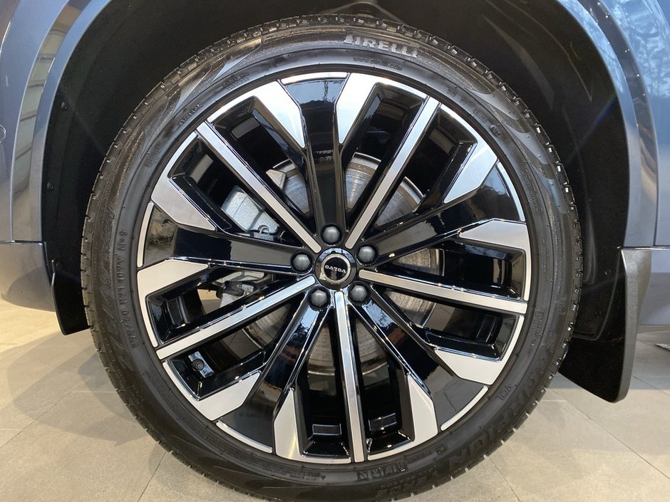 2025 Volvo XC90 2025.5 B6 AWD Ultra Bright Theme 7-Seater-8