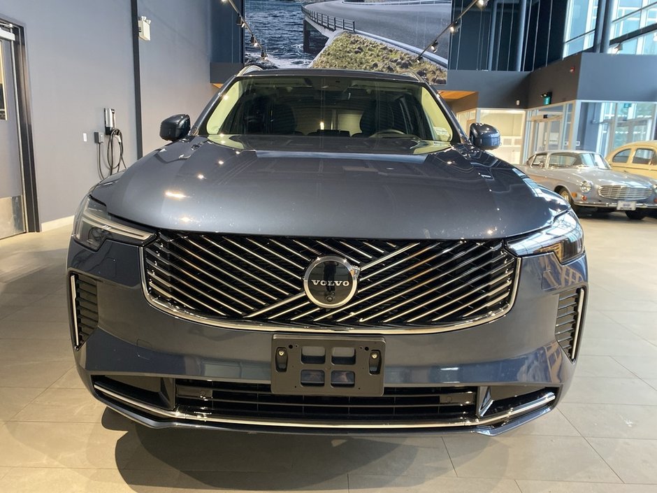 2025 Volvo XC90 2025.5 B6 AWD Ultra Bright Theme 7-Seater-7