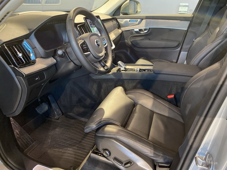 2025 Volvo XC90 2025.5 B6 AWD Ultra Bright Theme 7-Seater-9