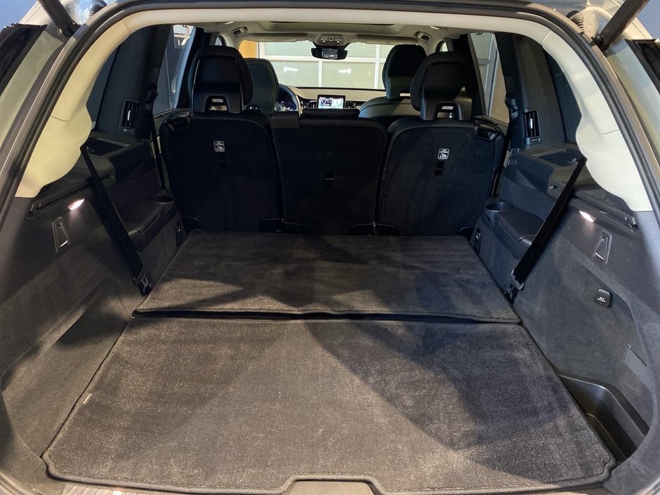 2025 Volvo XC90 2025.5 B6 AWD Ultra Bright Theme 7-Seater-21