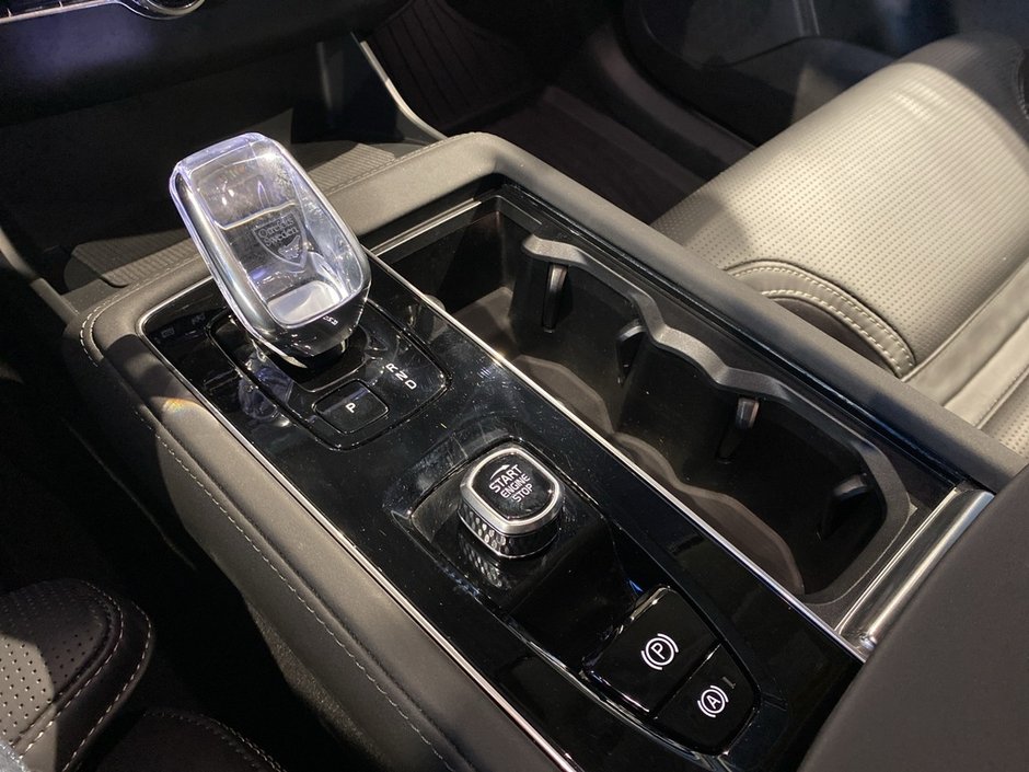 2025 Volvo XC90 2025.5 B6 AWD Ultra Bright Theme 7-Seater-12