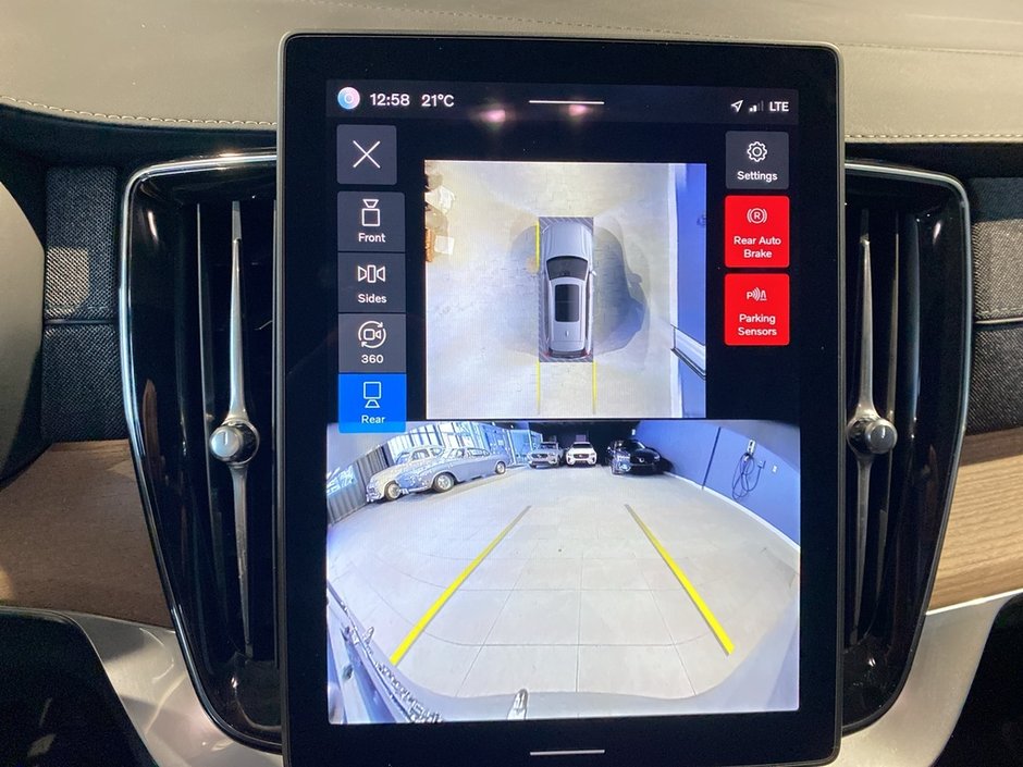 2025 Volvo XC90 2025.5 B6 AWD Plus Bright Theme 7-Seater-16