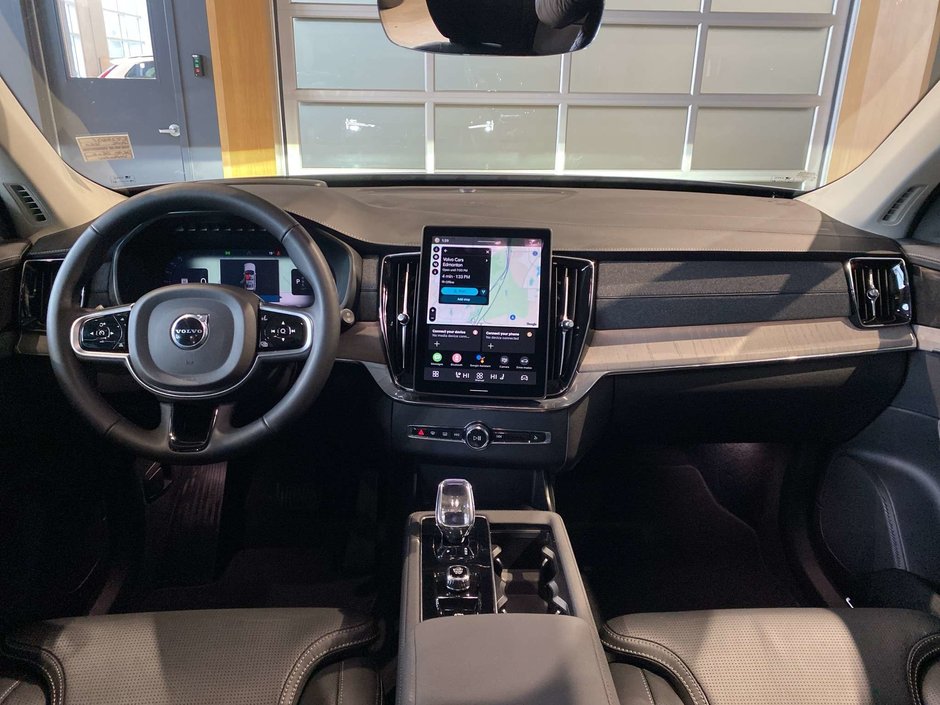 2026 Volvo XC90 B6 AWD Ultra Bright Theme 7-Seater-10