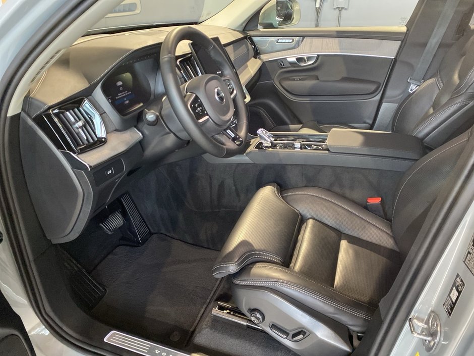 2026 Volvo XC90 B6 AWD Ultra Bright Theme 7-Seater-9