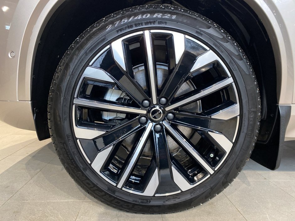 2026 Volvo XC90 B6 AWD Ultra Bright Theme 7-Seater-8