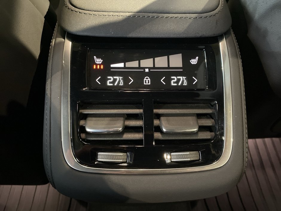 2026 Volvo XC90 B6 AWD Ultra Bright Theme 7-Seater-18