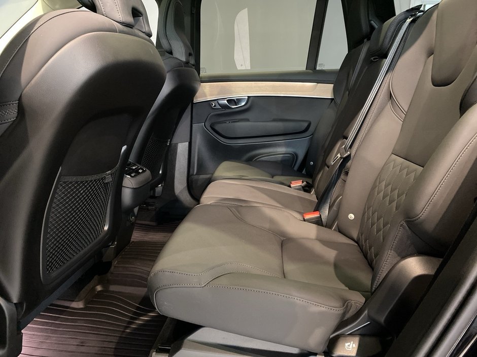 2026 Volvo XC90 B6 AWD Core Bright Theme 7-Seater-17