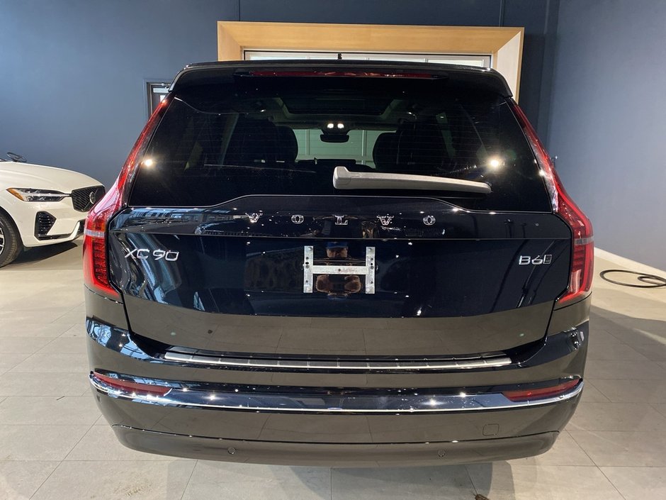 2026 Volvo XC90 B6 AWD Core Bright Theme 7-Seater-3
