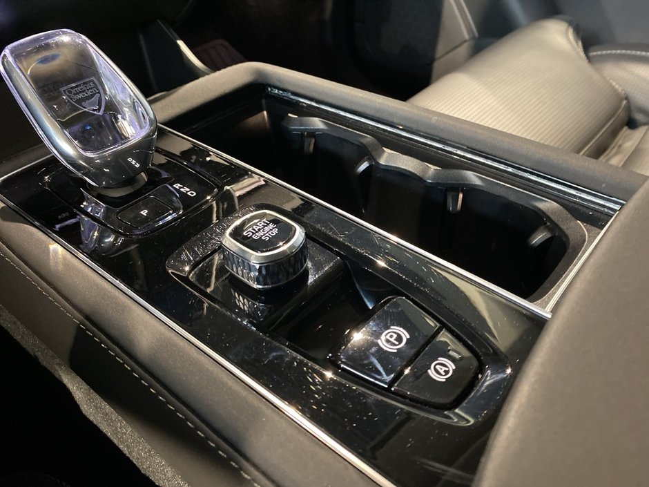 2026 Volvo XC90 B6 AWD Ultra Bright Theme 7-Seater-12
