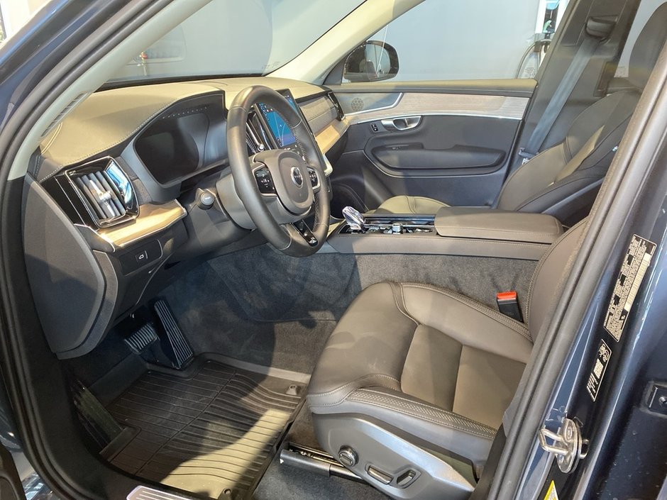 2026 Volvo XC90 B6 AWD Plus Dark Theme 7-Seater-9