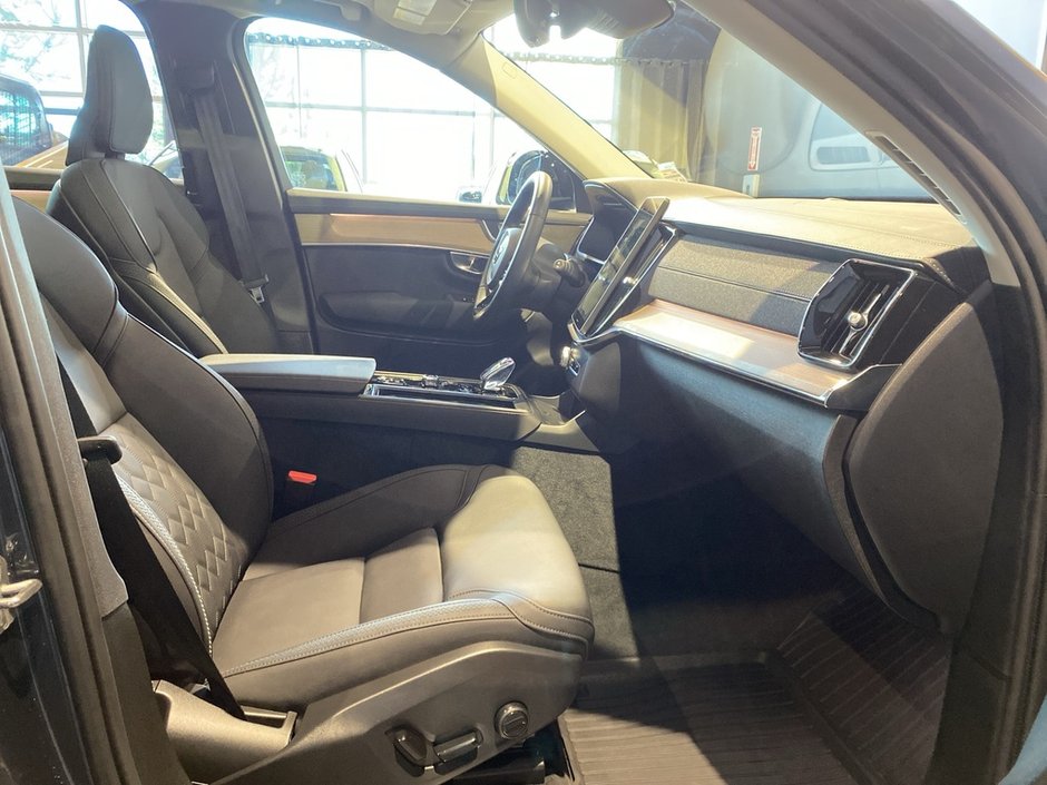 2026 Volvo XC90 B6 AWD Plus Dark Theme 7-Seater-24