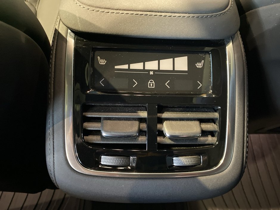2026 Volvo XC90 B6 AWD Plus Dark Theme 7-Seater-18