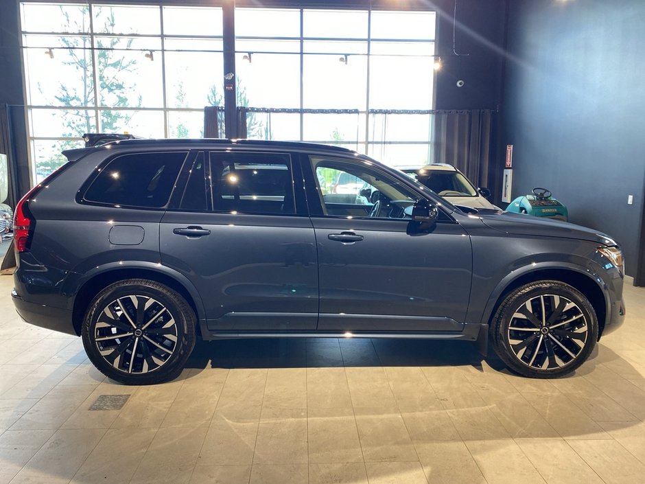 2026 Volvo XC90 B6 AWD Plus Dark Theme 7-Seater-5