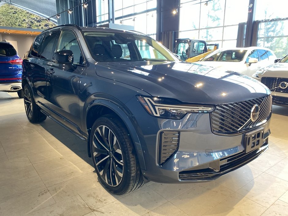 2026 Volvo XC90 B6 AWD Plus Dark Theme 7-Seater-6