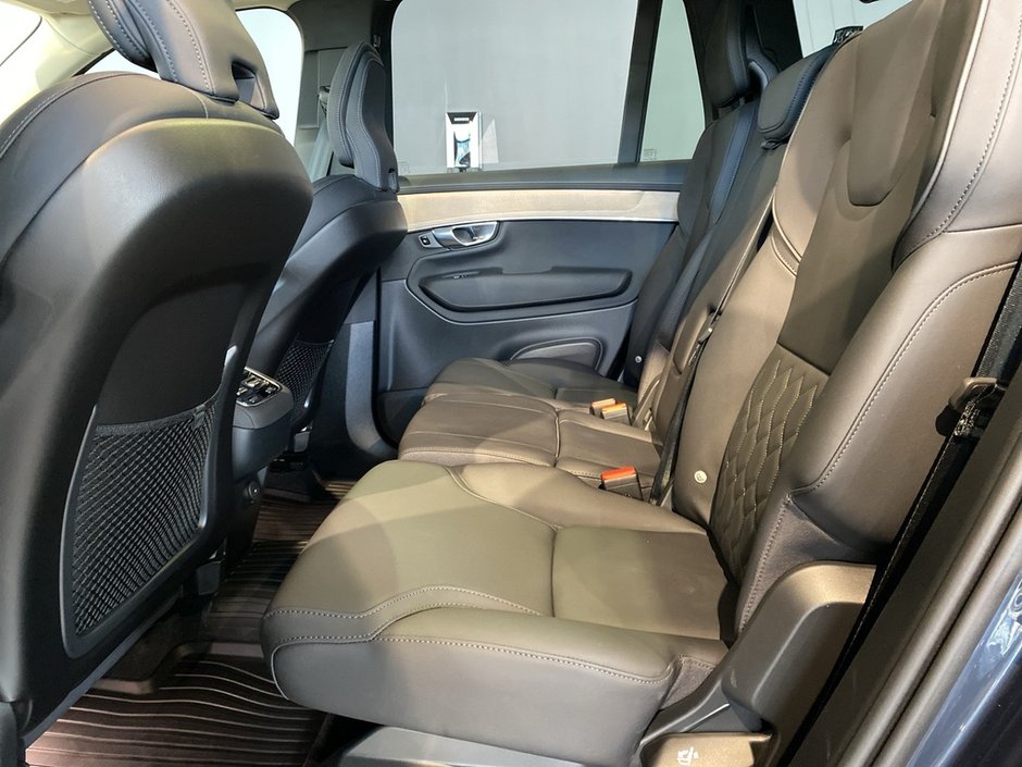 2026 Volvo XC90 B6 AWD Plus Dark Theme 7-Seater-17