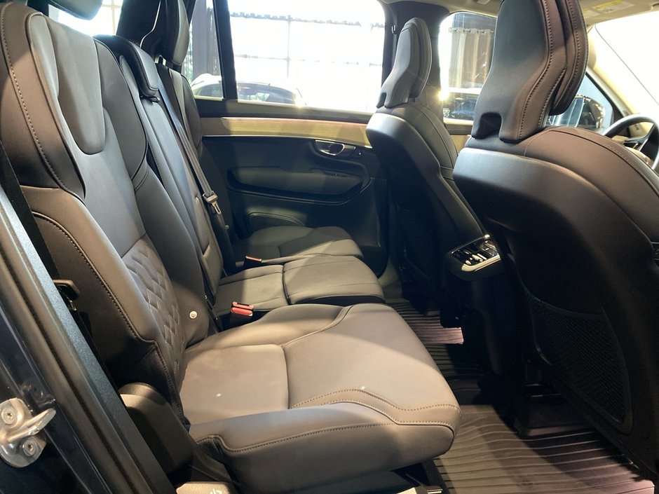 2026 Volvo XC90 B6 AWD Plus Dark Theme 7-Seater-23