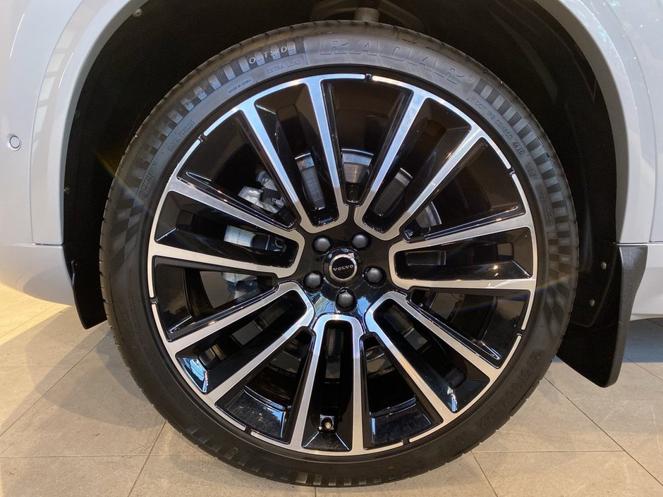 2026 Volvo XC90 B6 AWD Ultra Bright Theme 6-Seater-8