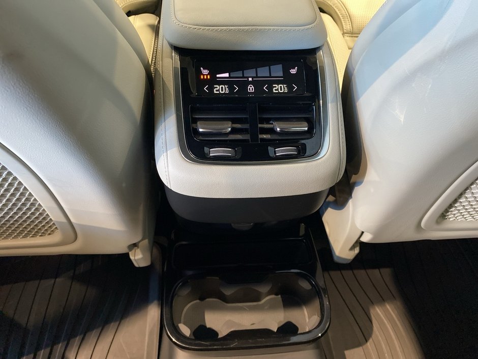 2026 Volvo XC90 B6 AWD Ultra Bright Theme 6-Seater-19