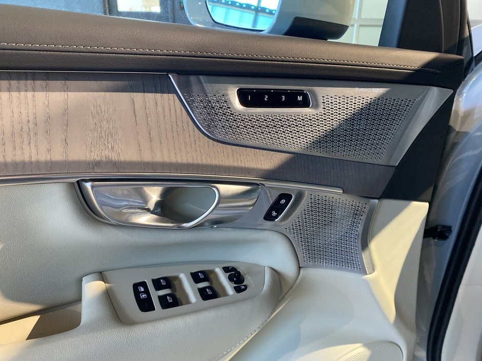 2026 Volvo XC90 B6 AWD Ultra Bright Theme 6-Seater-11