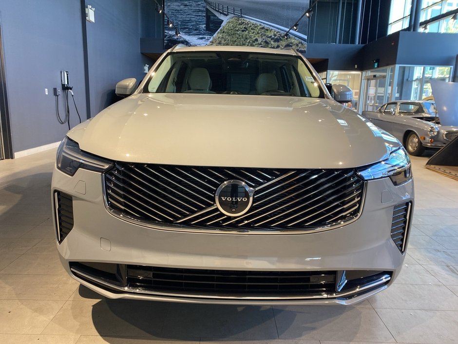 2026 Volvo XC90 B6 AWD Ultra Bright Theme 6-Seater-7