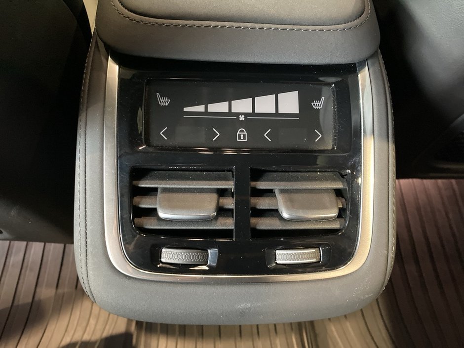 2026 Volvo XC90 B6 AWD Plus Dark Theme 7-Seater-18
