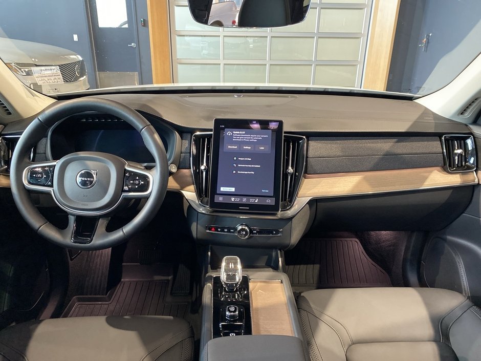 2026 Volvo XC90 B6 AWD Plus Dark Theme 7-Seater-10