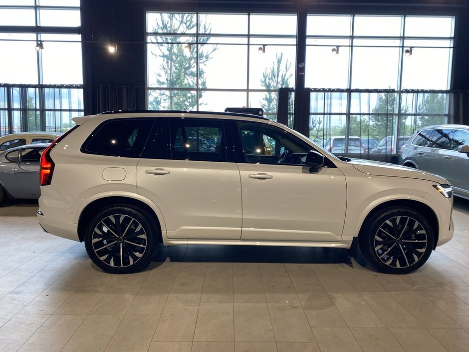 2026 Volvo XC90 B6 AWD Plus Dark Theme 7-Seater-5