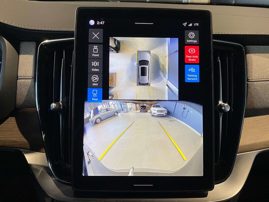 2026 Volvo XC90 B6 AWD Plus Bright Theme 7-Seater-16
