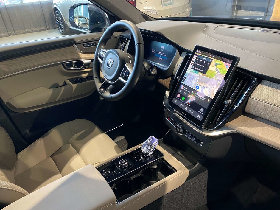 2026 Volvo XC90 B6 AWD Plus Bright Theme 7-Seater-25