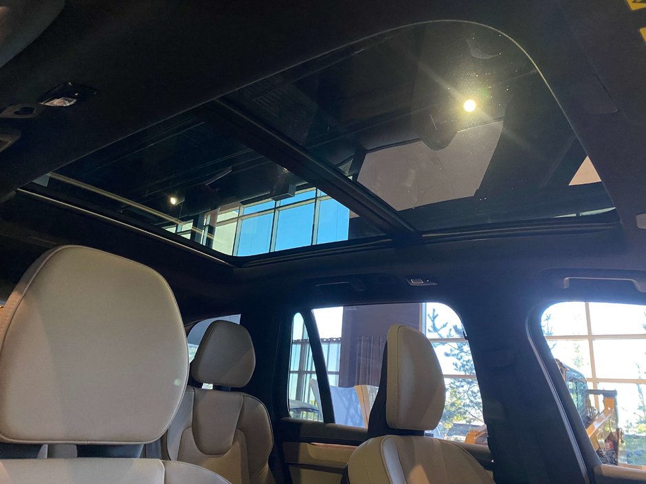 2026 Volvo XC90 B6 AWD Plus Bright Theme 7-Seater-26