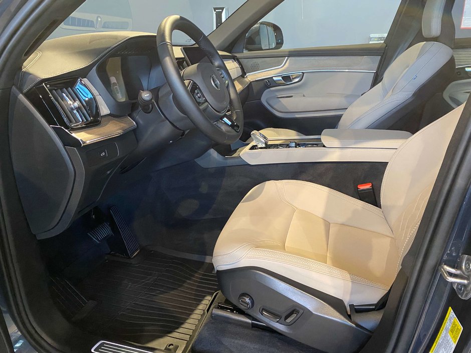 2026 Volvo XC90 B6 AWD Plus Bright Theme 7-Seater-9