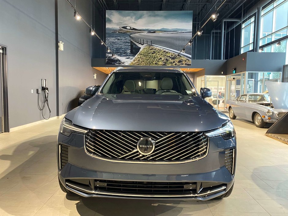 2026 Volvo XC90 B6 AWD Plus Bright Theme 7-Seater-7