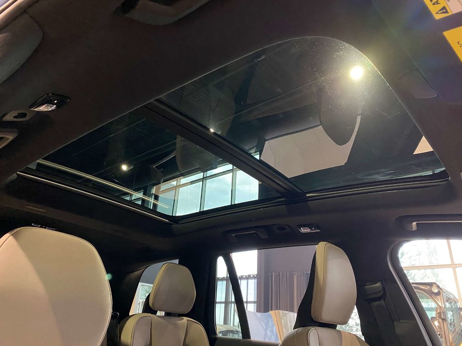 2026 Volvo XC90 B6 AWD Plus Bright Theme 7-Seater-26