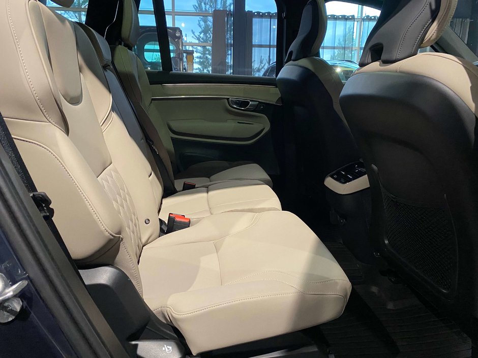 2026 Volvo XC90 B6 AWD Plus Bright Theme 7-Seater-23