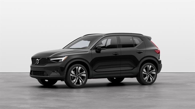 2025 Volvo XC40 B5 AWD Plus Dark Theme in Ajax, Ontario at Volvo Cars Lakeridge - w940px