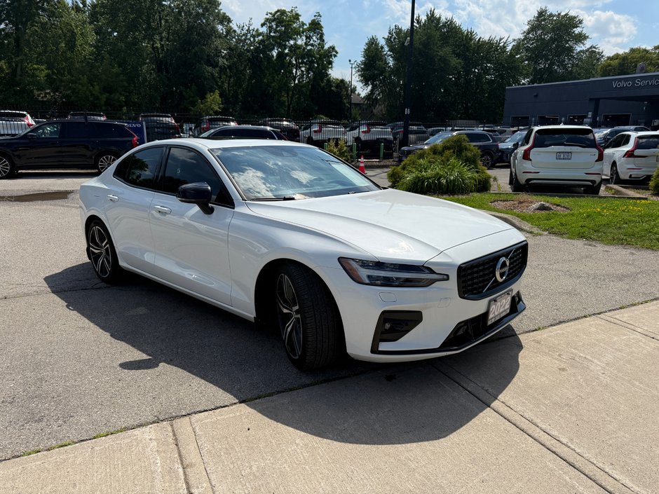 2022 Volvo S60 R-Design-3