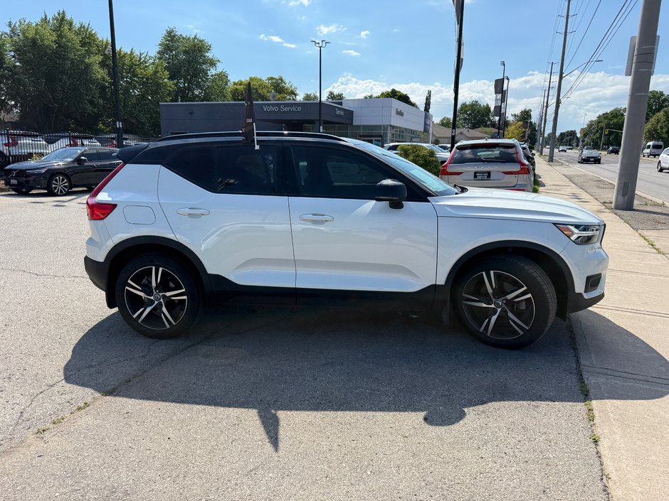 2022 Volvo XC40 R-Design-5