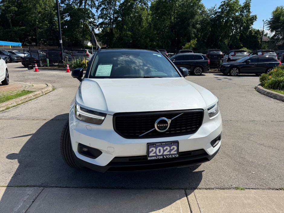 2022 Volvo XC40 R-Design-3
