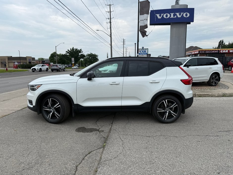 2022 Volvo XC40 R-Design-9