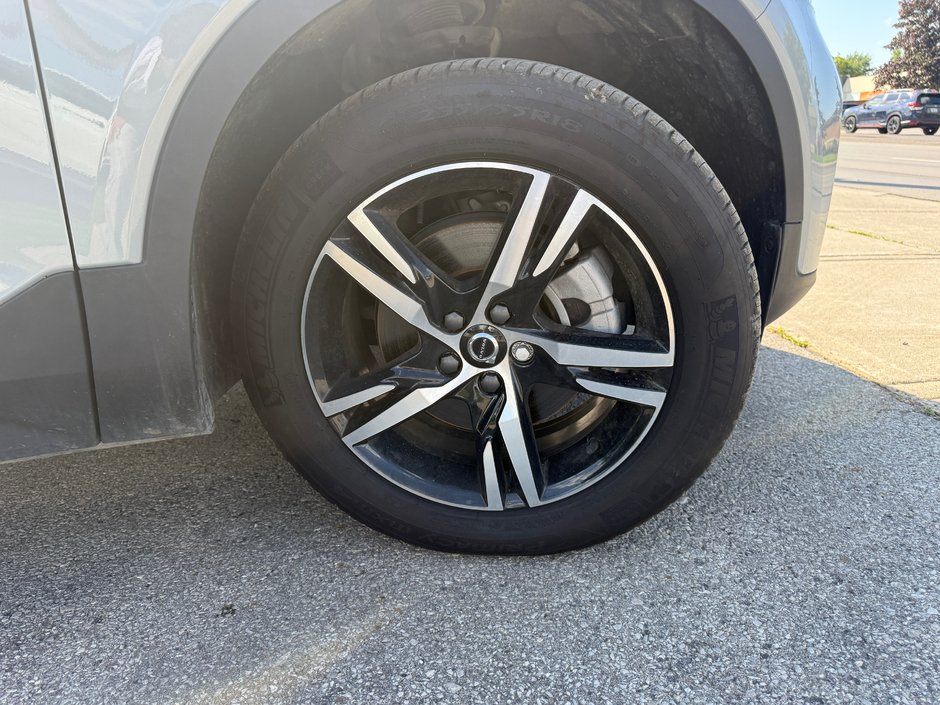 2025 Volvo XC40 Core Bright Theme-21