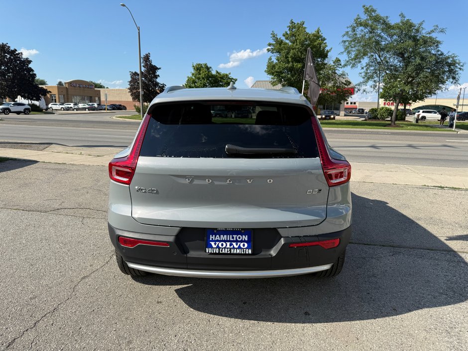2025 Volvo XC40 Core Bright Theme-5