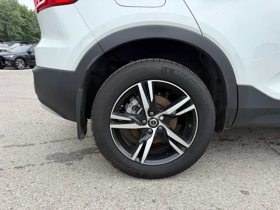 2025 Volvo XC40 Core Bright Theme-15